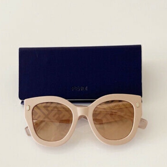 Fendi Sunglasses New Authentic Logo Butterfly Sunglasses Blush - Picture 3 of 4